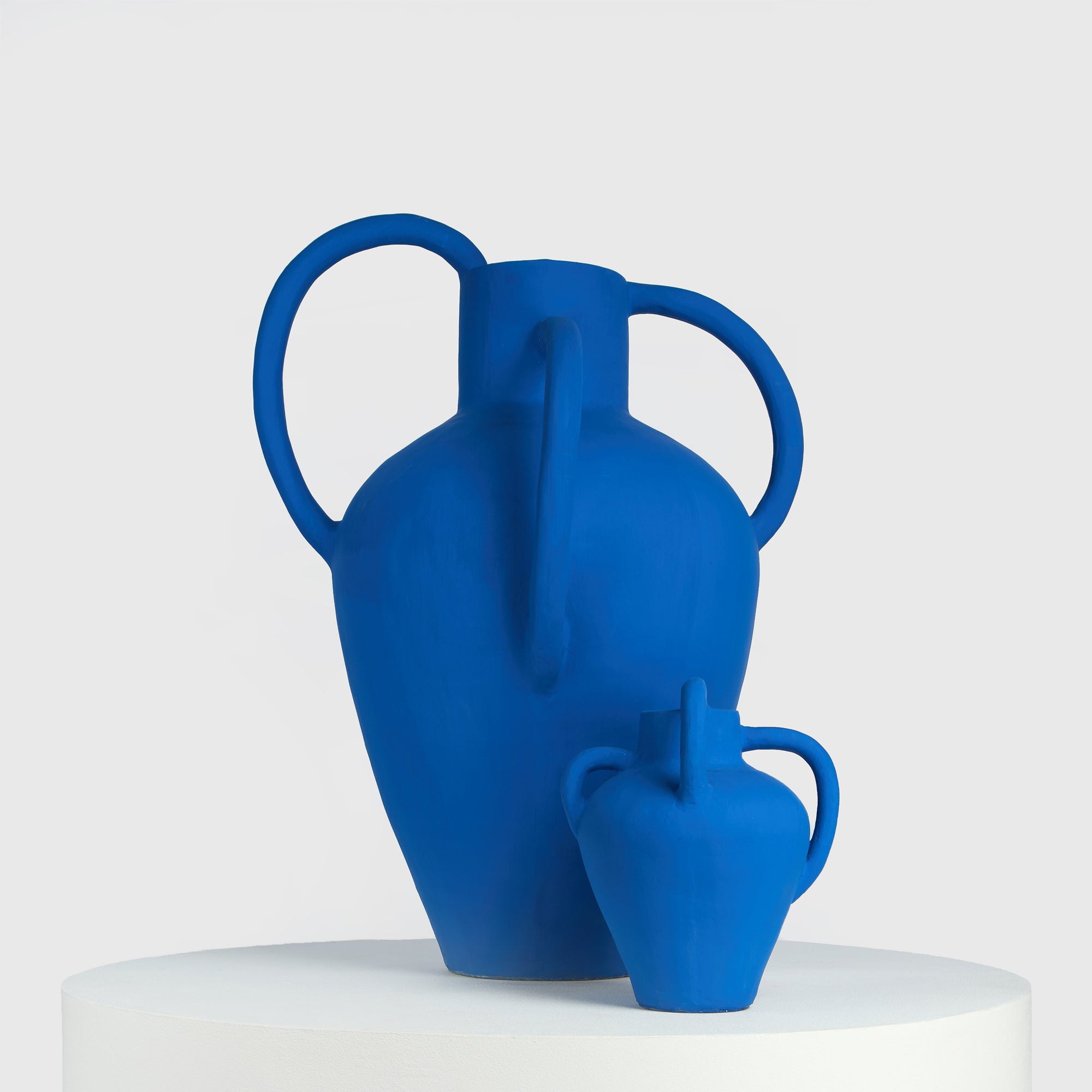 Mythos Vase Duo – Sculptural Cement Vessels