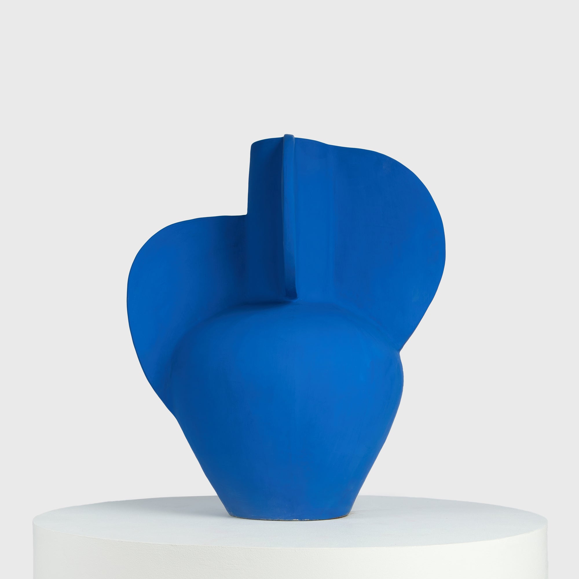Wing Large – Sculptural Concrete Vessel