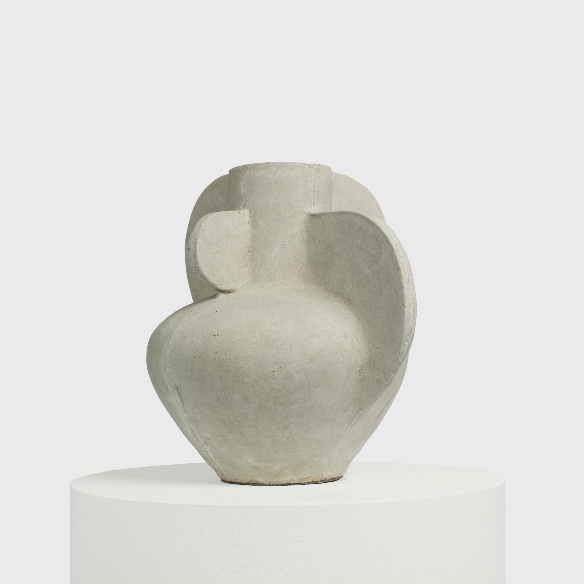 Wing Medium  – Sculptural Concrete Vessel