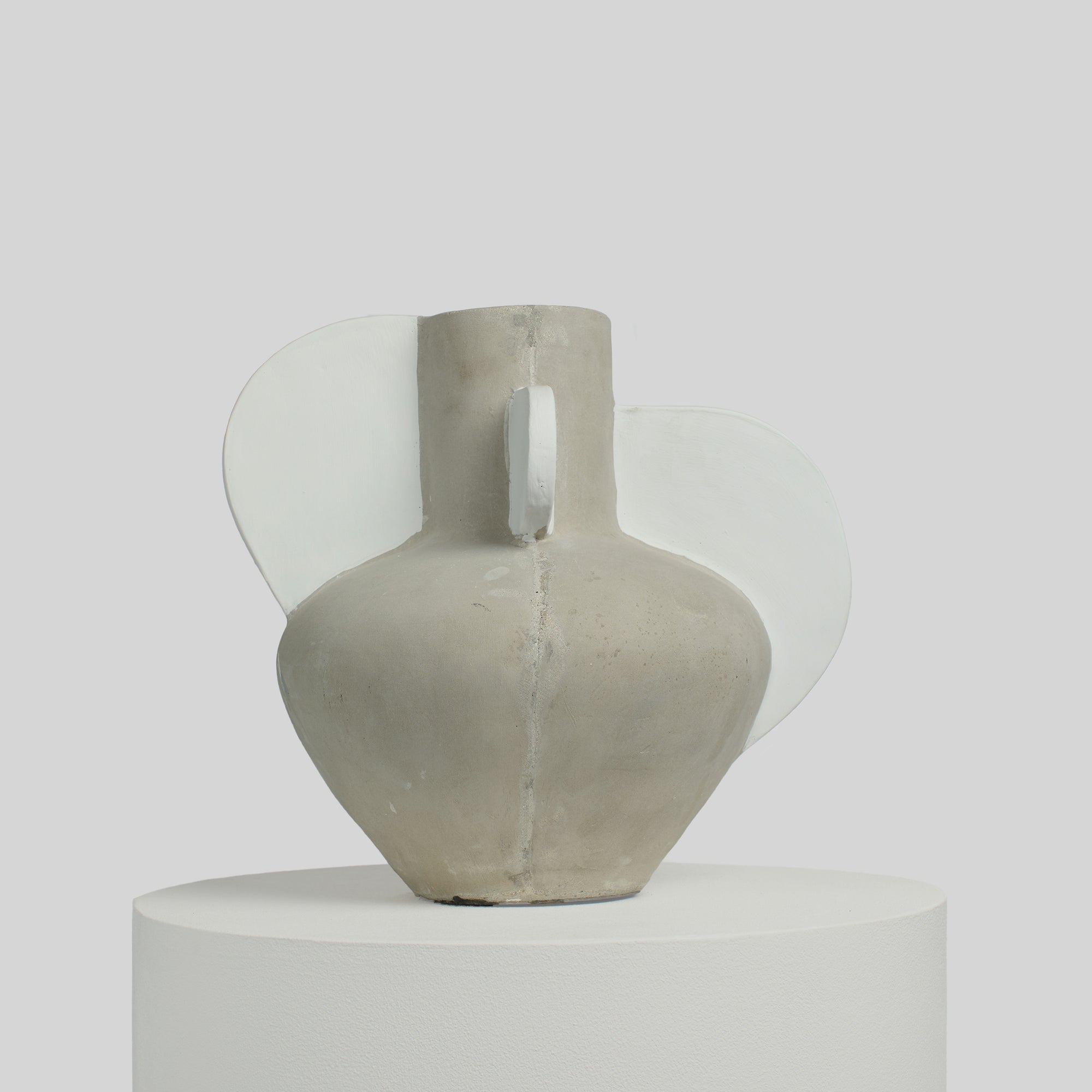 Wing Medium  – Sculptural Concrete Vessel