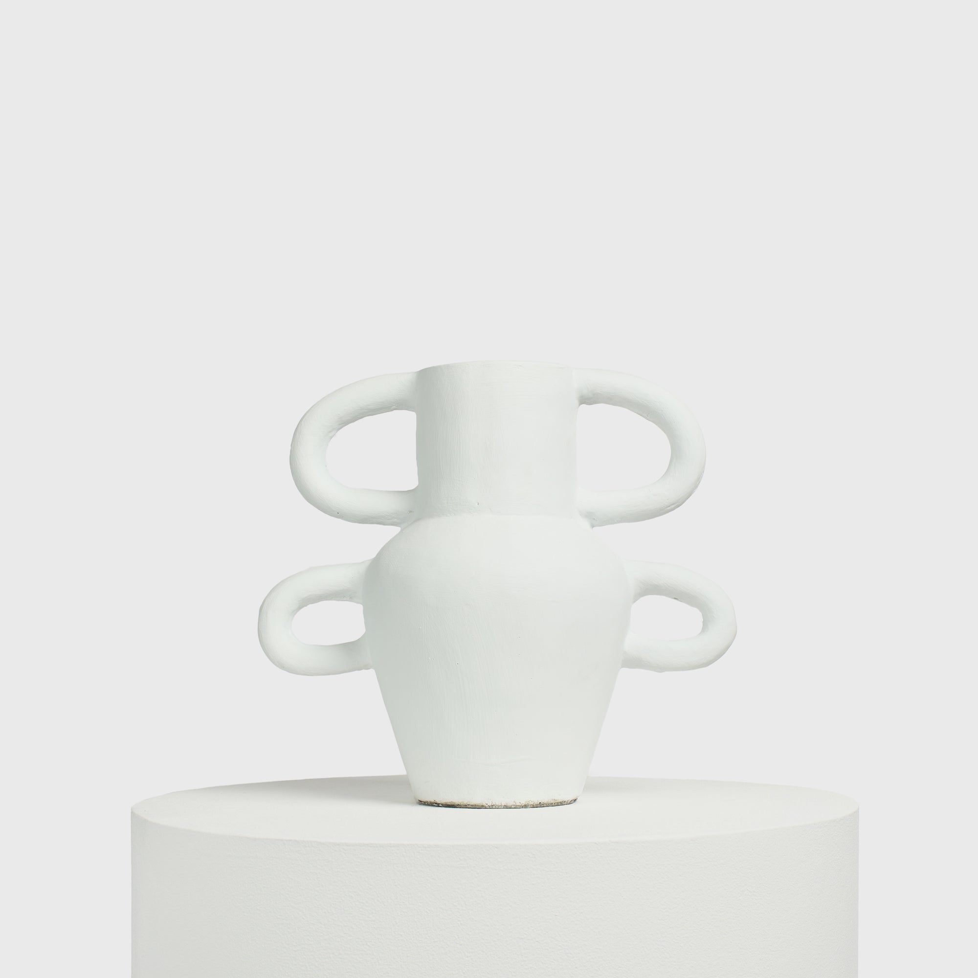 Péta - Cement Sculpture Vessel