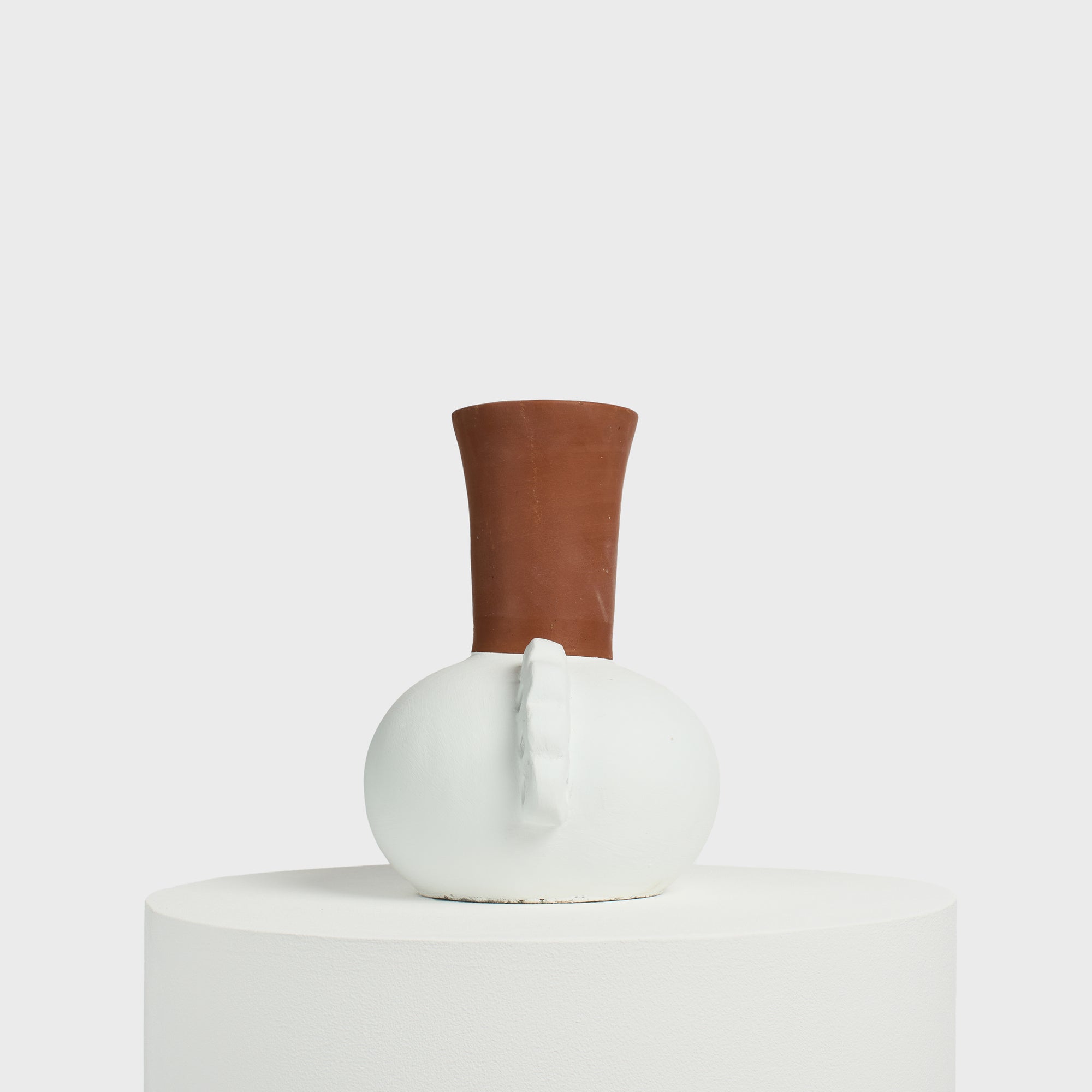 Oria - Sculptural Clay Carafe Vase
